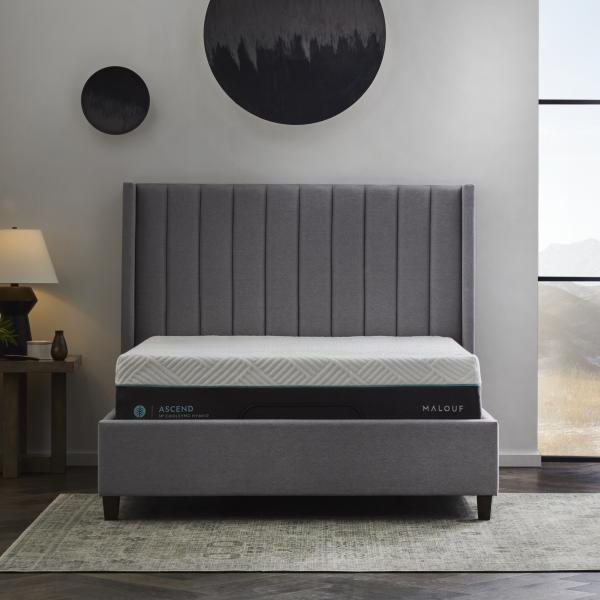 Ascend 11" CoolSync™ Hybrid Mattress bedroom front