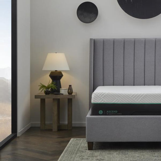 Ascend 11" AeroFlex™ Hybrid Mattress room corner